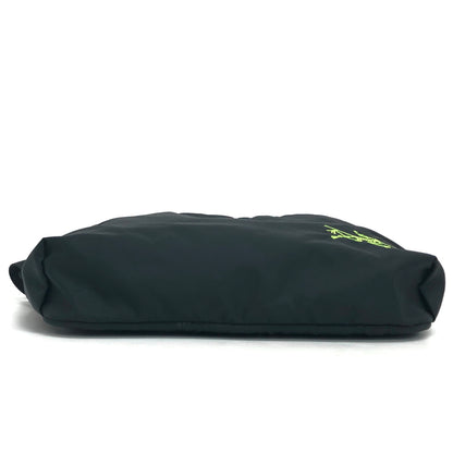 【中古品】【メンズ/レディース】 ARC'TERYX アークテリクス Heliad Crossbody X000010359 クロスボディ ショルダーバッグ 鞄 188-261020-rs-02-fur カラー：ブラック 万代Net店