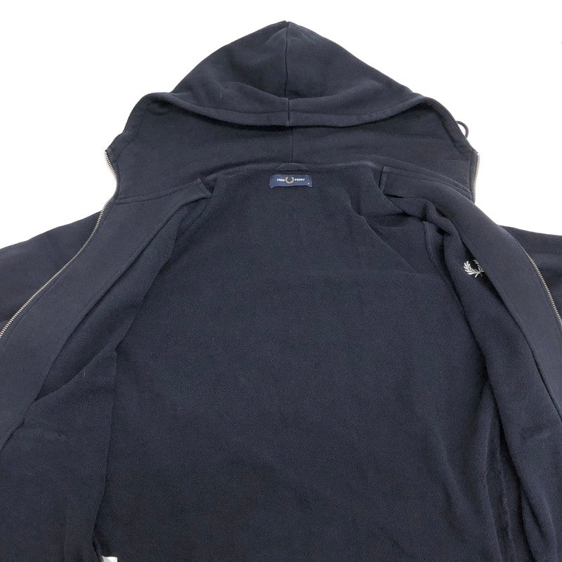【中古品】【メンズ】 FRED PERRY フレッドペリー HOODED ZIP THROUGH SWEATSHIRT J7536 パーカー フーディ 長袖 トップス 141-260508-rs-09-fur サイズ：M カラー：ネイビー 万代Net店