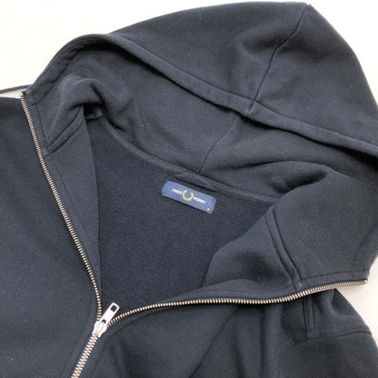 【中古品】【メンズ】 FRED PERRY フレッドペリー HOODED ZIP THROUGH SWEATSHIRT J7536 パーカー フーディ 長袖 トップス 141-260508-rs-09-fur サイズ：M カラー：ネイビー 万代Net店