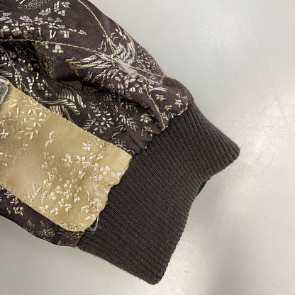 【現状渡し品】【メンズ】 花旅楽団 ハナタビガクダン 鯉×桜 SOUVENIR JACKET スーベニア ジャケット アウター 145-260905-cs-07-izu サイズ：S カラー：ブラック/ブラウン系 万代Net店