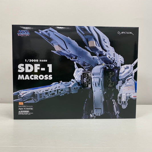 【中古美品】 超時空要塞マクロス-愛・おぼえていますか- 1/3000 完全変形 SDF-1 MACROSS[アルカディア] 057-251023-ns-3-tei 万代Net店