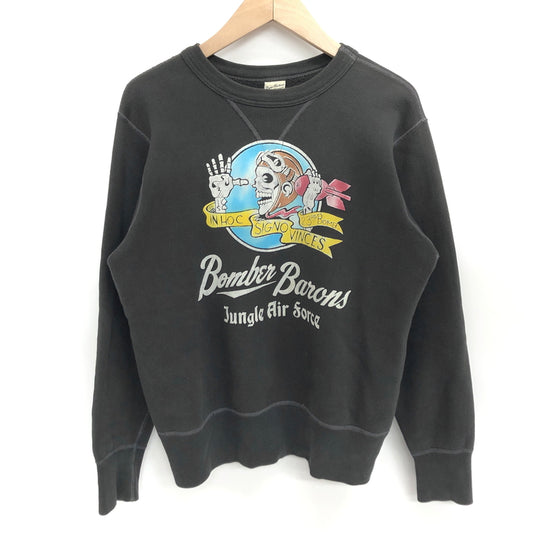 【現状渡し品】【メンズ】 BUZZ RICKSON'S バズリクソンズ BOMBER BARONS スウェット トレーナー 長袖 トップス 古着 145-261021-rs-05-fur サイズ：M カラー：チャコール系 万代Net店