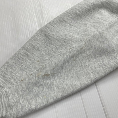 【現状渡し品】【メンズ】 90's REVERSE WEAVE COLLEGE LOGO SWEAT 90年代 リバースウィーブ カレッジロゴ NU刺繍 スウェット 長袖 トップス トレーナー 目無し 刺繍タグ 145-260331-yo-10-tei サイズ：L カラー：グレー 万代Net店