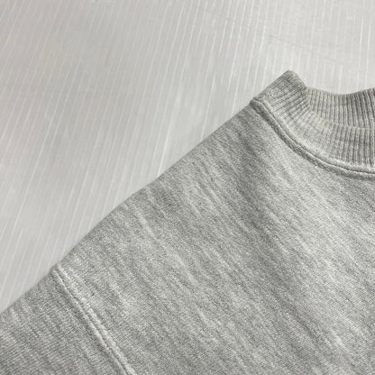 【現状渡し品】【メンズ】 90's REVERSE WEAVE COLLEGE LOGO SWEAT 90年代 リバースウィーブ カレッジロゴ NU刺繍 スウェット 長袖 トップス トレーナー 目無し 刺繍タグ 145-260331-yo-10-tei サイズ：L カラー：グレー 万代Net店
