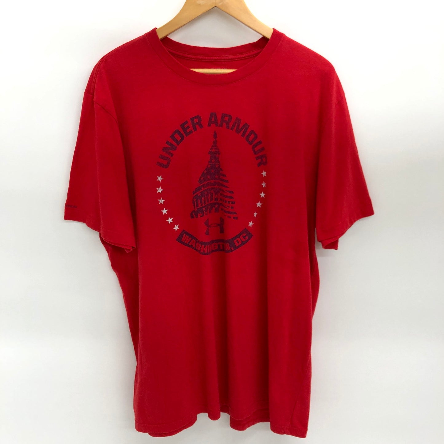 【現状渡し品】【メンズ】 UNDER ARMOUR アンダーアーマー S/S TEE 半袖 Tシャツ トップス ヴィンテージ系 146-251203-yu-04-fur サイズ：XL カラー：レッド 万代Net店