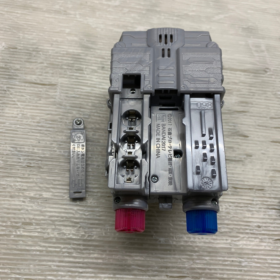 【現状渡し品】 仮面ライダービルド DXラビットタンクスパークリング 042-261028-MS-03-min 万代Net店