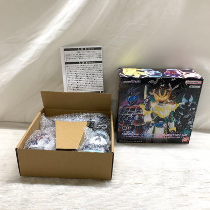 【現状渡し品】 仮面ライダーリバイス DXメモリアルバイスタンプセレクション02 五十嵐大二＆カゲロウ＆ヒロミセット 042-261028-MS-04-min 万代Net店