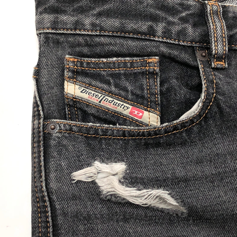 【中古品】【メンズ】 DIESEL ディーゼル D-RISE DENIM PANTS デニムパンツ Gパン ジーンズ ダメージ加工 ボトムス 古着 152-261022-rs-06-fur サイズ：28 カラー：ブラックインディゴ 万代Net店