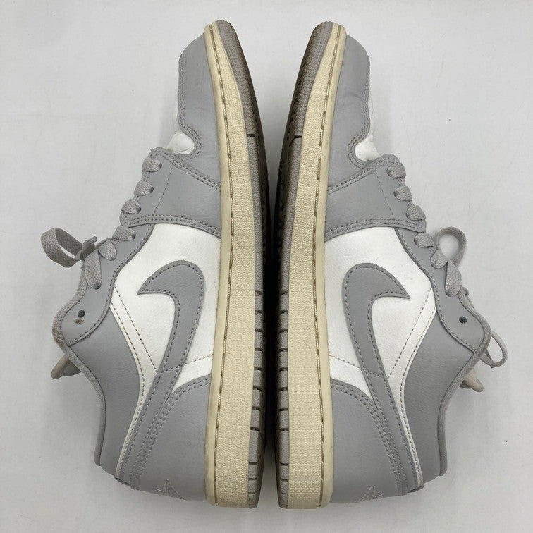【中古品】【レディース】 NIKE ナイキ 箱無し DC0774-103 WOMEN’S AIR JORDAN １ LOW 靴 スニーカー 160-250616-NS-23-iwa サイズ：26.5cm カラー：ホワイト グレー 万代Net店