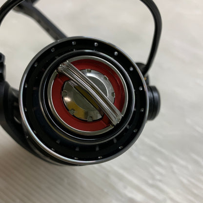 【現状渡し品】 アブガルシア ロキサーニ 2000SH 134-260424-MS-02-min 万代Net店