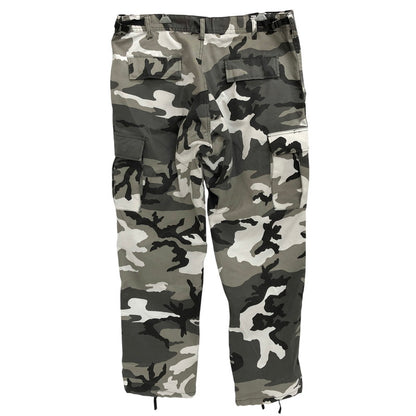 【中古品】【メンズ】 ROTHCO ロスコ CAMO CARGO PANTS カーゴパンツ カモフラージュ 迷彩 パンツ ボトムス 158-260513-rs-08-fur サイズ：LARGE REGULAR カラー：カモフラージュ(ブラック系) 万代Net店
