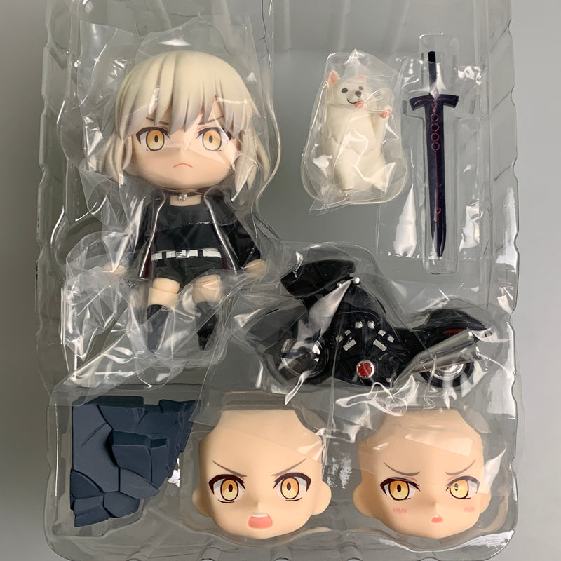 【現状渡し品】 ねんどろいどFate Grand Order セイバー アルトリア・ペンドラゴン オルタ 新宿Ver.＆キュイラッシェ・ノワール フィギュア 053-260818-zi-15-min 万代Net店