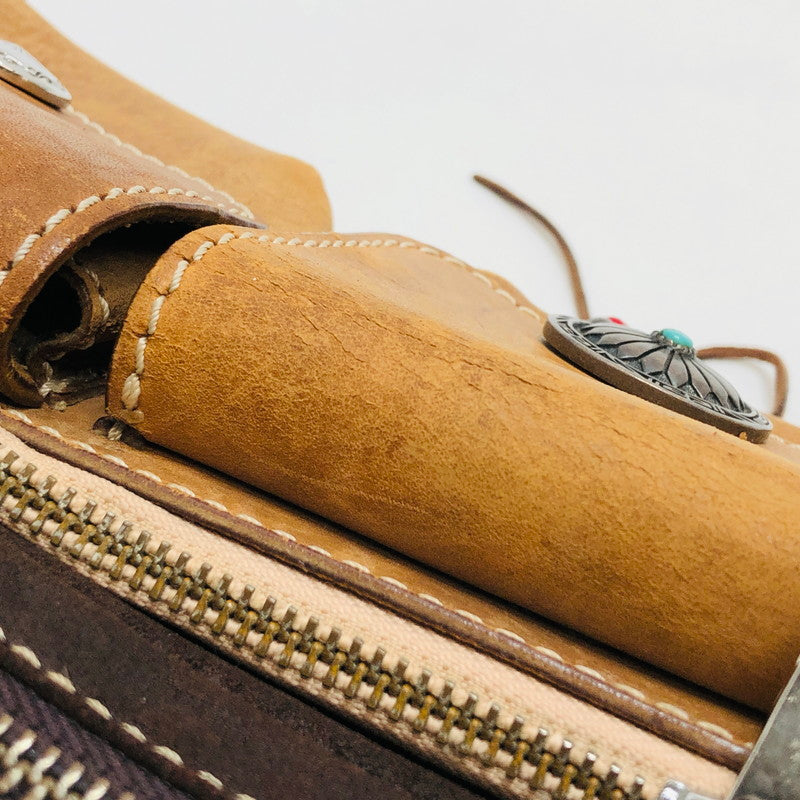 【ジャンク品】【メンズ】 SAAD サード ボディバッグ レザー カバン 188-250907-hn-04-fur カラー：ブラウン系 万代Net店