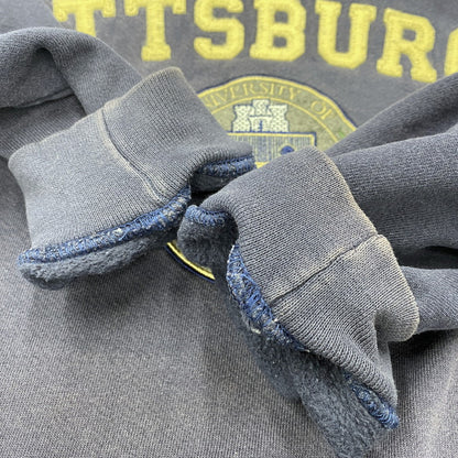 【現状渡し品】【メンズ】 JANSPORT ジャンスポーツ PITTSBURCH PATCH SWEAT ピッツバーグ パッチ スウェット トップス 146-260326-kh-21-izu サイズ：XL カラー：ネイビー 万代Net店