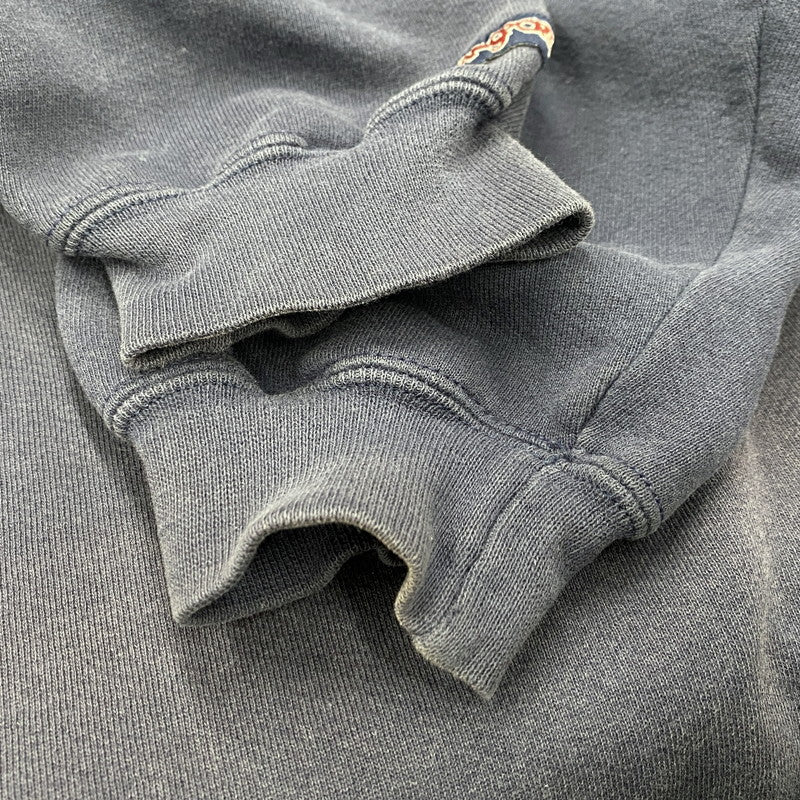 【現状渡し品】【メンズ】 JANSPORT ジャンスポーツ PITTSBURCH PATCH SWEAT ピッツバーグ パッチ スウェット トップス 146-260326-kh-21-izu サイズ：XL カラー：ネイビー 万代Net店