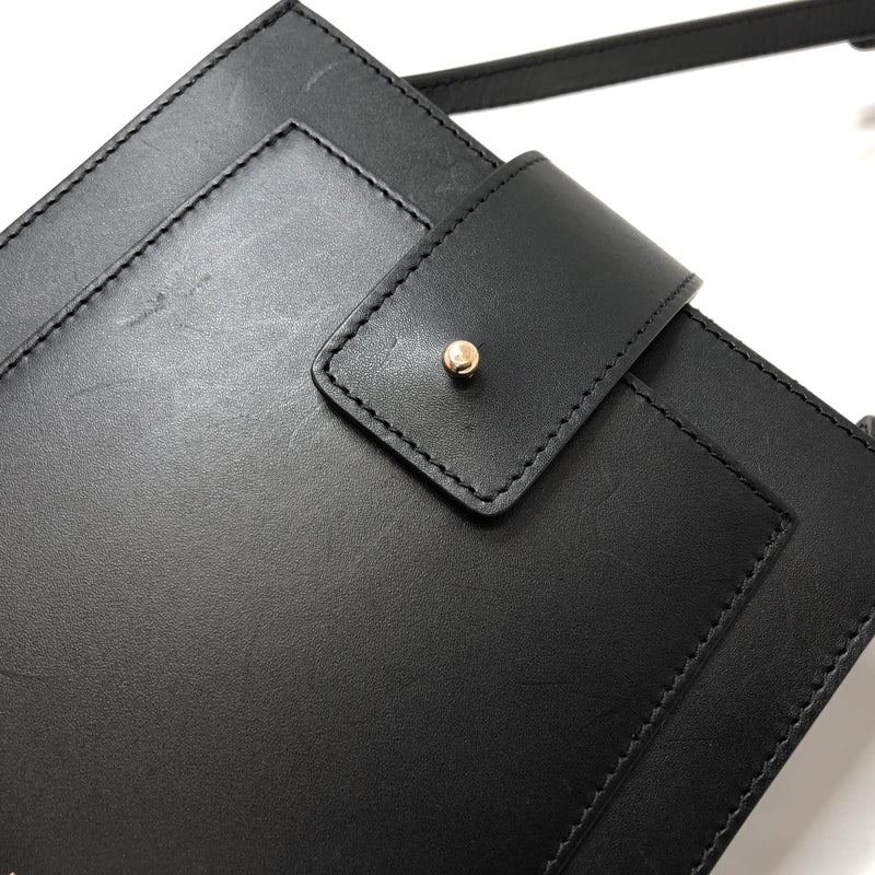 【中古品】【レディース】 A.P.C. アーペーセー ALBANE アルバン ネックポーチ ポシェット ショルダーバッグ 鞄 188-261026-rs-07-fur カラー：ブラック 万代Net店