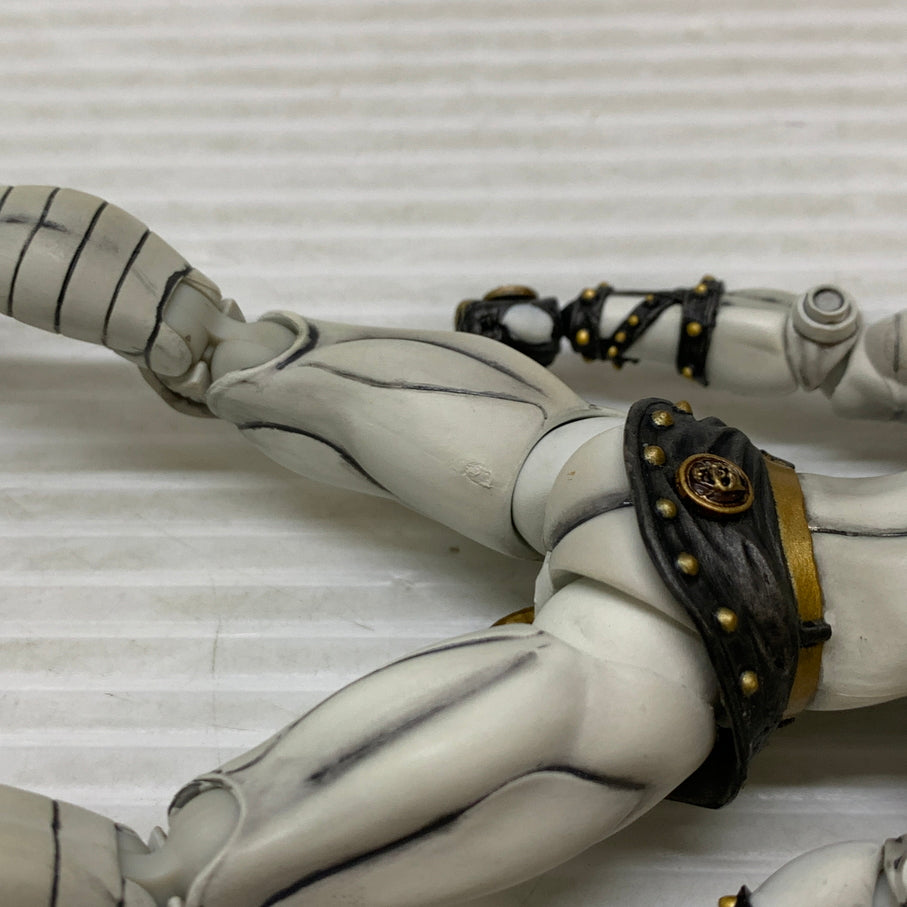 【現状渡し品】 超像可動 キラークイーン・セカンド(荒木飛呂彦指定カラー) ジョジョの奇妙な冒険 メディコス・エンタテインメント 箱あり 051-260914-YT-01-min 万代Net店