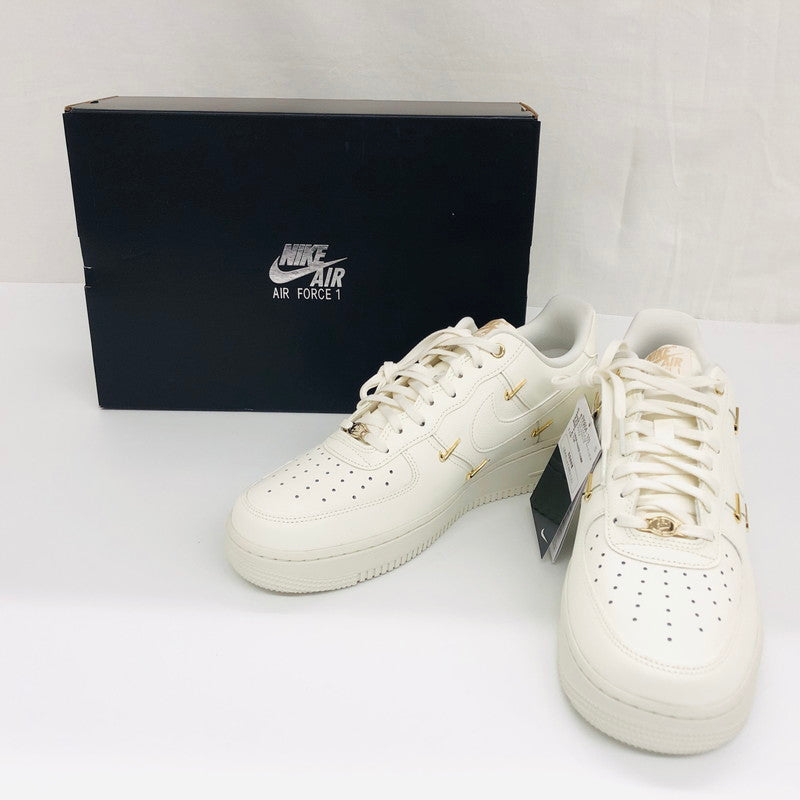 【中古品】【メンズ】 NIKE ナイキ WOMEN’S AIR FORCE １ ’07 LX FV3654-111 ウィメンズ エアフォース1 '07 LX スニーカー シューズ 靴 160-250609-hn-02-fur サイズ：28.0cm US 11 カラー：セイル/メタリックゴールド 万代Net店