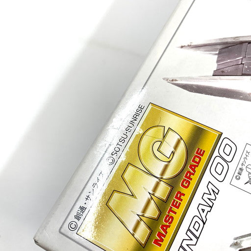【未使用品】 バンダイ MG 1/100 ガンダムキュリオス[クリアカラー] MG 1/100 ガンダムデュナメス[クリアカラー] ガンダムベース限定品 2体セット 058-260805-ma-03-fur 万代Net店