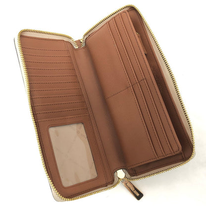 【中古品】【レディース】 MICHAEL KORS マイケルコース 35F8GTVT3B パウダーブラッシュマルチ ジェット セット トラベル シグネチャー ラージ トラベル コンチネンタル ラウンド ジップ 長財布 181-260521-rs-06-fur カラー：バニラ 万代Net店