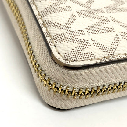 【中古品】【レディース】 MICHAEL KORS マイケルコース 35F8GTVT3B パウダーブラッシュマルチ ジェット セット トラベル シグネチャー ラージ トラベル コンチネンタル ラウンド ジップ 長財布 181-260521-rs-06-fur カラー：バニラ 万代Net店