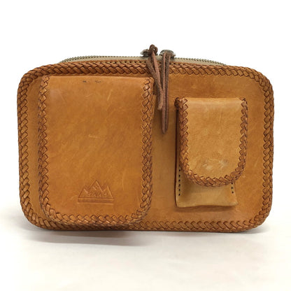 【現状渡し品】【メンズ/レディース】 SAAD サード LEATHER BODY BAG レザー ボディバッグ ウエストバッグ 鞄 188-260521-rs-09-fur カラー：ライトブラウン系 万代Net店