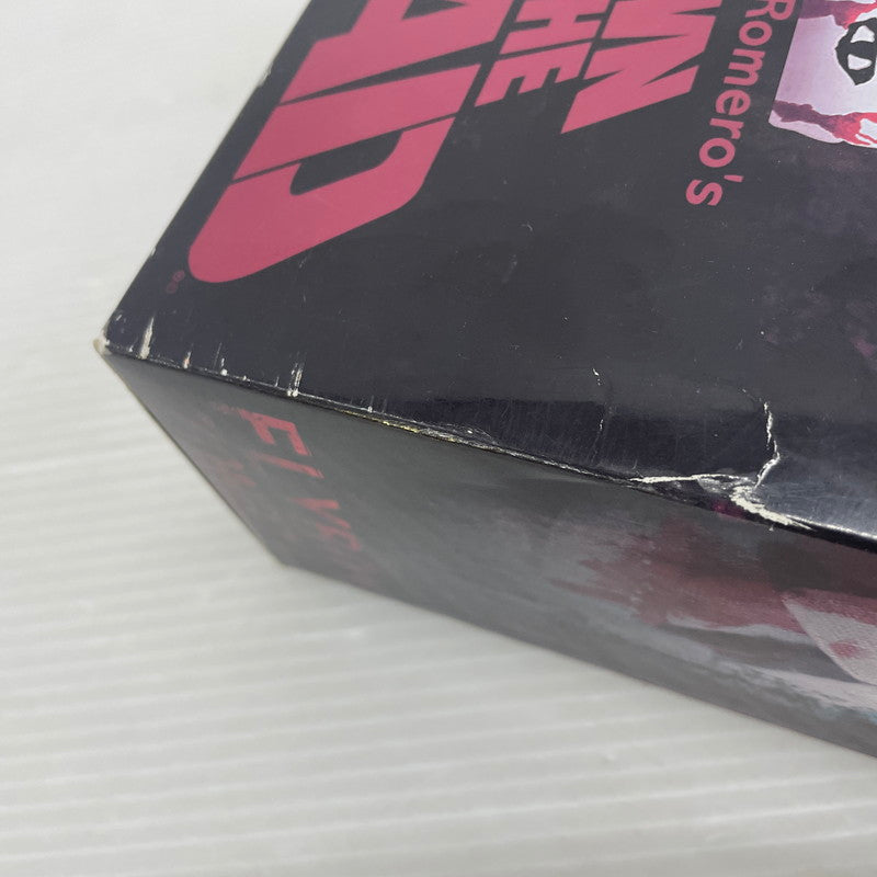 【中古品】 Living Dead Dolls Dawn of the Dead Doll - Plaid Shirt Zombie メズコ リビングデッドドールズプレゼンツ ドーンオブザデッド チェックシャツゾンビ おもちゃ 055-250906-ns-3-tei 万代Net店