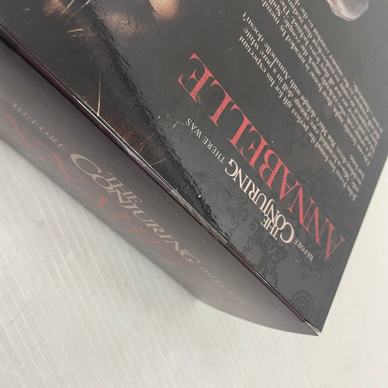 【中古品】 Mezco Living Dead Dolls The Conjuring Kiss of Death Annabelle メズコ LDD リビングデッドドールズ アナベル 死霊館 おもちゃ 055-250906-ns-4-tei 万代Net店