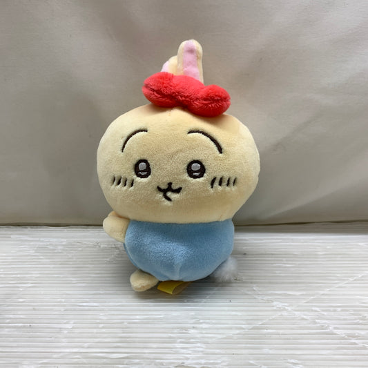 【現状渡し品】 ちいかわ×サンリオキャラクターズ 持ちますマスコット うさぎ・ハローキティ ぬいぐるみ 039-261022-YT-09-min 万代Net店