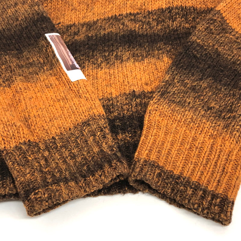 【現状渡し品】【メンズ/レディース】 RAF SIMONS ラフシモンズ Striped Roundneck Sweater With Polaroids ストライプ ニット セーター トップス 古着 141-251216-rs-04-fur サイズ：M カラー：オレンジ/ブラウン系 万代Net店