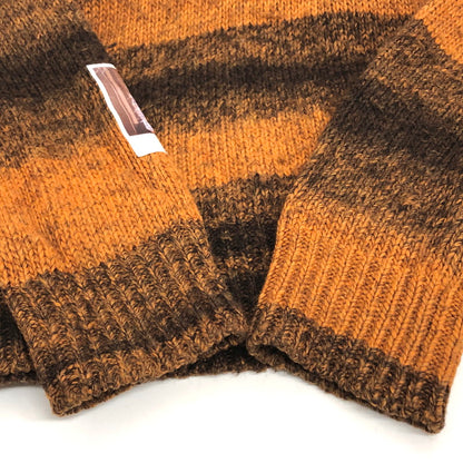 【現状渡し品】【メンズ/レディース】 RAF SIMONS ラフシモンズ Striped Roundneck Sweater With Polaroids ストライプ ニット セーター トップス 古着 141-251216-rs-04-fur サイズ：M カラー：オレンジ/ブラウン系 万代Net店
