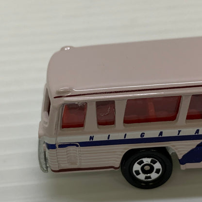 【中古品】 トミカ 新潟交通観光バス 三菱ふそうワンマンバス なつかしの昭和(40・50年代)観光バス 中国製 ミニカー 長期保管品 062-251212-min 万代Net店