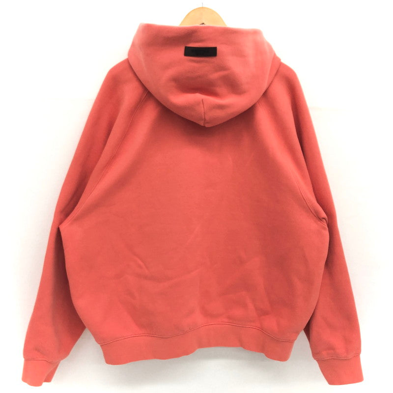 【現状渡し品】【メンズ】 FOG ESSENTIALS フィアオブゴッド エッセンシャルズ FRONT LOGO HOODIE フロントロゴ フーディ パーカー 長袖 トップス ストリート系 142-250213-rs-01-fur サイズ：L カラー：コーラル・ピンク系 万代Net店