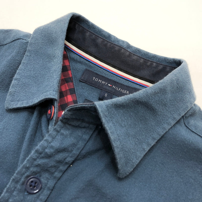 【現状渡し品】【メンズ】 TOMMY HILFIGER トミーヒルフィガー L/S SHIRT 長袖 シャツ トップス 古着 147-260529-rs-09-fur サイズ：S カラー：ブルー 万代Net店