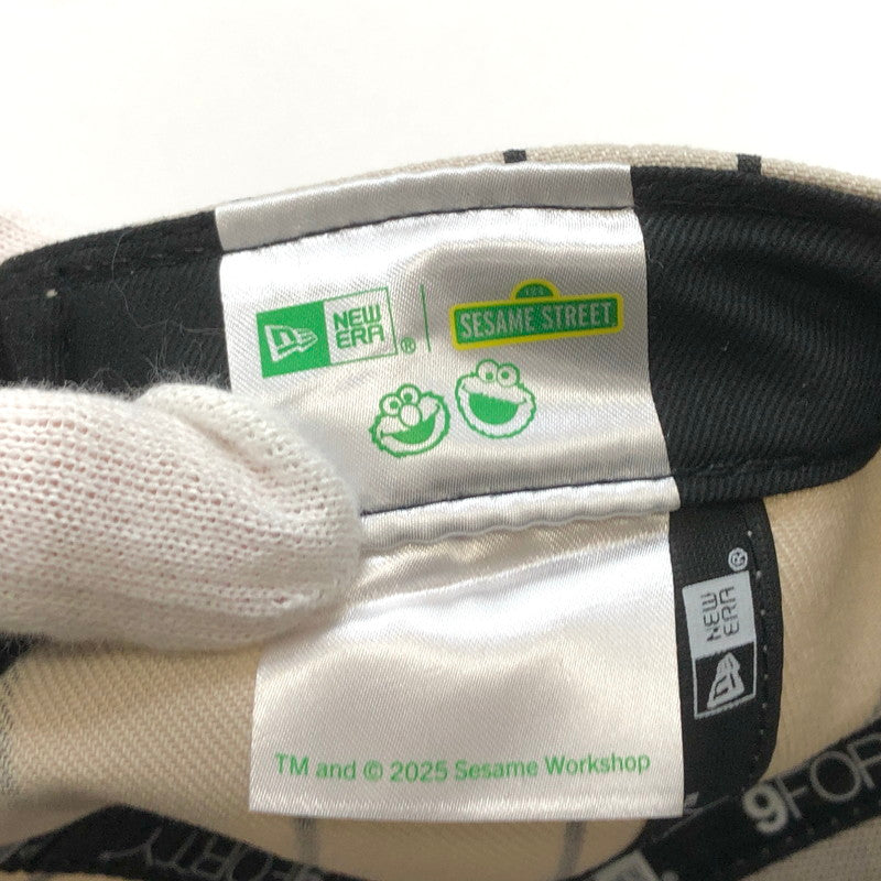 【中古品】【メンズ/レディース】 NEW ERA ニューエラ 9FORTY SESAME STREET キャップ 帽子 アクセサリー 185-260309-rs-04-fur サイズ：ONE SIZE(約56.8cm〜60.6cm) カラー：ストーン/ブラックバイザー 万代Net店