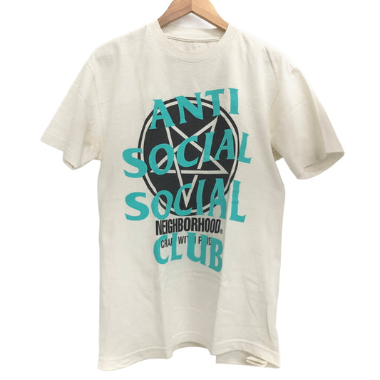 【中古品】【メンズ】 NEIGHBORHOOD × ANTI SOCIAL SOCIAL CLUB ネイバーフッド FILTH&FURY S/S TEE 181GEASN-STM02S 半袖 Tシャツ トップス 142-260604-rs-09-fur サイズ：M カラー：ホワイト 万代Net店