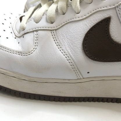 【現状渡し品】【メンズ】 NIKE ナイキ AIR FORCE 1 LOW RETRO COLOR OF THE MONTH WHITE CHOCOLAT DM0576-100 エアフォース スニーカー シューズ 靴 160-260609-rs-03-fur サイズ：27.0cm US9 カラー：ホワイト/チョコレート 万代Net店