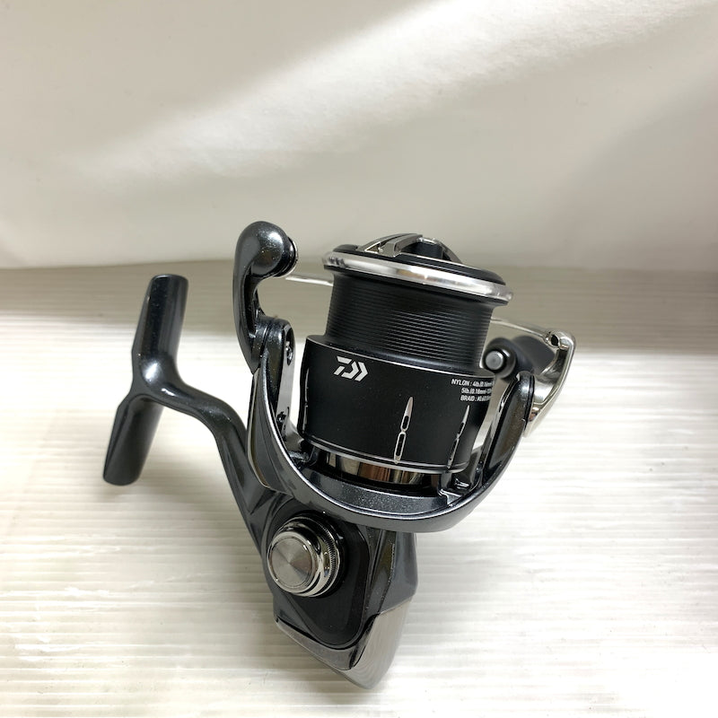 【現状渡し品】 DAIWA ダイワ 24 LUVIAS ルビアス ST LT2500S-XH スピニングリール 134-260515-MS-07-min 万代Net店