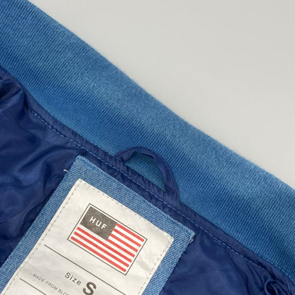 【中古品】【メンズ】 HUF ハフ ボンバージャケット デニム 142-260308-WA-05-iwa サイズ：S カラー：ブルー 万代Net店