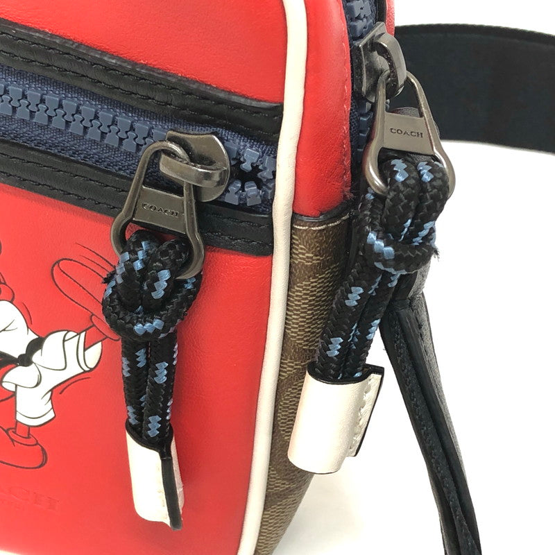 【中古品】【メンズ/レディース】 COACH コーチ × Disney クロスボディ C2021-3331 ショルダーバッグ ミニバッグ シグネチャー レザー カラテ 鞄 180-250703-rs-01-fur カラー：レッド/ブラック/ベージュ系 万代Net店