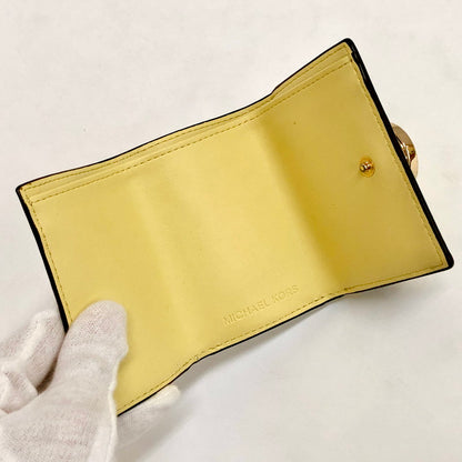 【現状渡し品】【レディース】 Michael Kors マイケルコース 35T0GFTP0B 三つ折り財布 コンパクトウォレット ミニ財布 181-250703-rs-02-fur カラー：レモンイエロー/アイボリー系 万代Net店