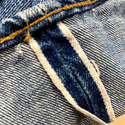 【現状渡し品】【メンズ】 Levi's リーバイス 刻印6 SMALL-E スモール-E 不均等V バックポケット 裾チェーン 黒カン 赤耳 501 DENIM PANTS デニム パンツ ズボン ボトムス 157-250617-ya-05-izu サイズ：34×36 カラー：ライトインディゴ 万代Net店