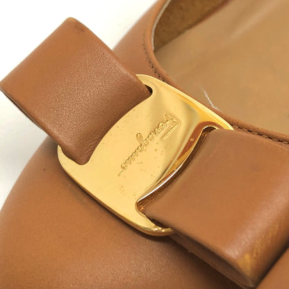 【中古品】【レディース】 FERRAGAMO フェラガモ VARA DB36321 ヴァラ パンプス リボン シューズ 靴 167-260826-rs-08-fur サイズ：4 (約21.5cm相当) カラー：キャメル 万代Net店