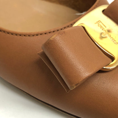 【中古品】【レディース】 FERRAGAMO フェラガモ VARA DB36321 ヴァラ パンプス リボン シューズ 靴 167-260826-rs-08-fur サイズ：4 (約21.5cm相当) カラー：キャメル 万代Net店