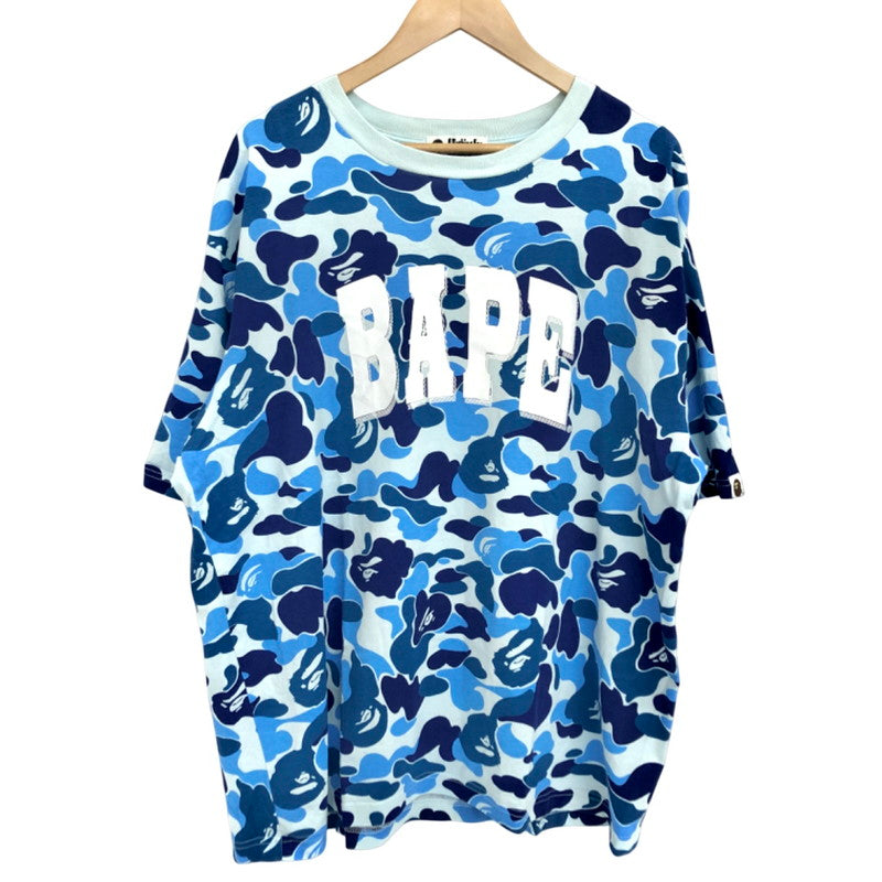 【中古品】【メンズ】 A BATHING APE アベイシングエイプ ABC CAMO RELAXED FIT BAPE LOGO TEE ロゴ Tシャツ 迷彩 カモフラージュ柄 半袖 トップス 142-251016-rs-03-fur サイズ：XL カラー：ブルー 万代Net店