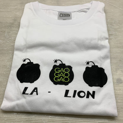 【現状渡し品】 LA・LION ししろんとお揃いTシャツ ホワイト フリーサイズ 「バーチャルYouTuberホロライブ 獅白ぼたん 誕生日記念2022」 053-260918-MS-05-min 万代Net店