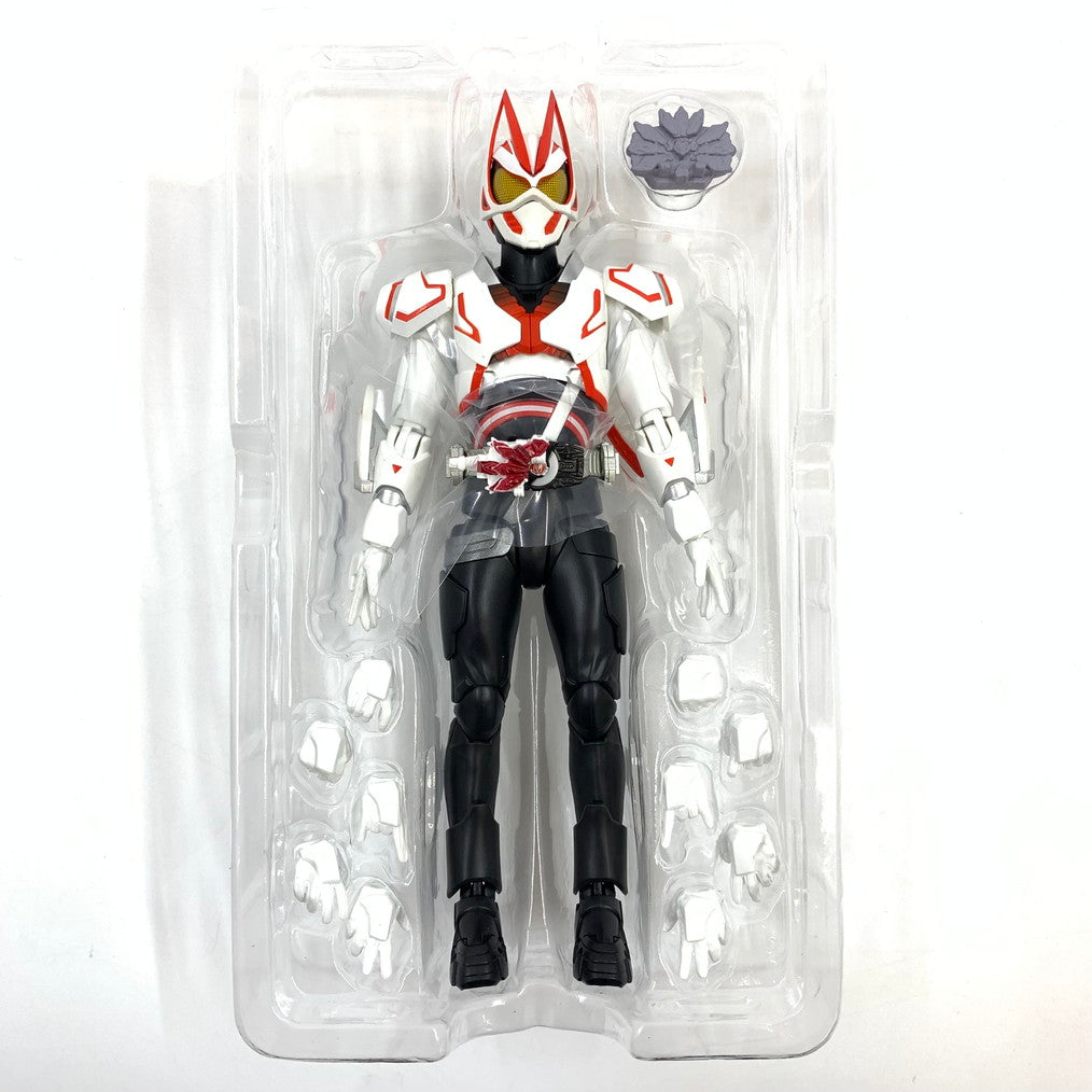【中古美品】 完備品 S.H.Figuarts 仮面ライダーギーツ ブーストフォームマークⅢ 042-251208-mo-01-fur 万代Net店