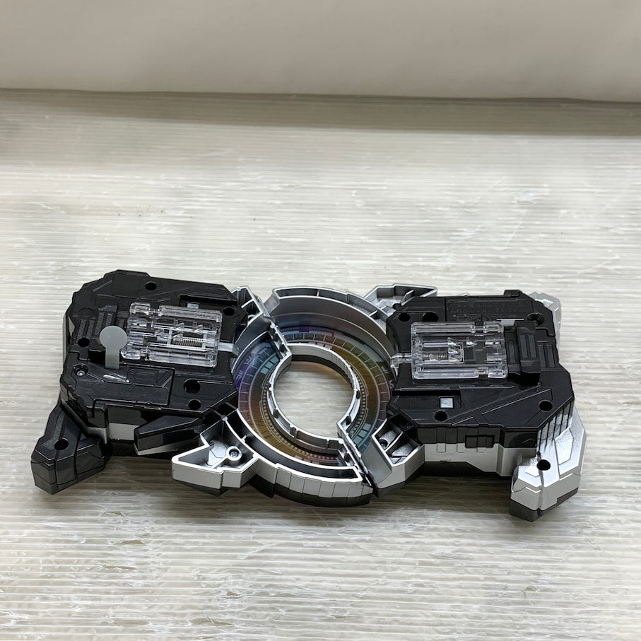 【現状渡し品】 PREMIUM DX メモリアルコマンドツインバックル 「仮面ライダーギーツ」 プレミアムバンダイ限定 042-260911-MS-08-min 万代Net店