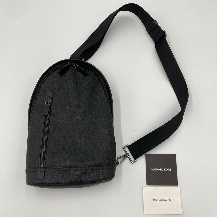 【現状渡し品】【メンズ】 Michael Kors マイケルコース 37H7LMNC5B シグネチャー スリングバッグ ショルダーバッグ 188-250304-OR-03-iwa カラー：ブラック系 万代Net店