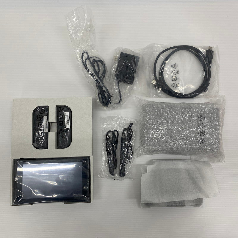 【中古品】 Nintendo Switch (2022モデル) ニンテンドースイッチ Joy-Con(L)/(R) ホワイト ゲームハード 家庭用ゲーム機 ゲーム 034-250914-ts-4-tei カラー：グレー 万代Net店